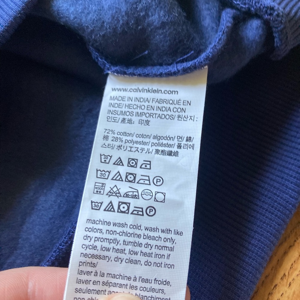 XL/EG Calvin Klein, men’s pull over sweater. - Picture 5 of 9
